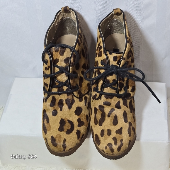 SHOEMINT WEDGE ANKLE BOOTIE PONY HAIR ROUND TOE  LACE UP JOLLY  HEEL 4" SIZE 6.5 - Picture 3 of 13